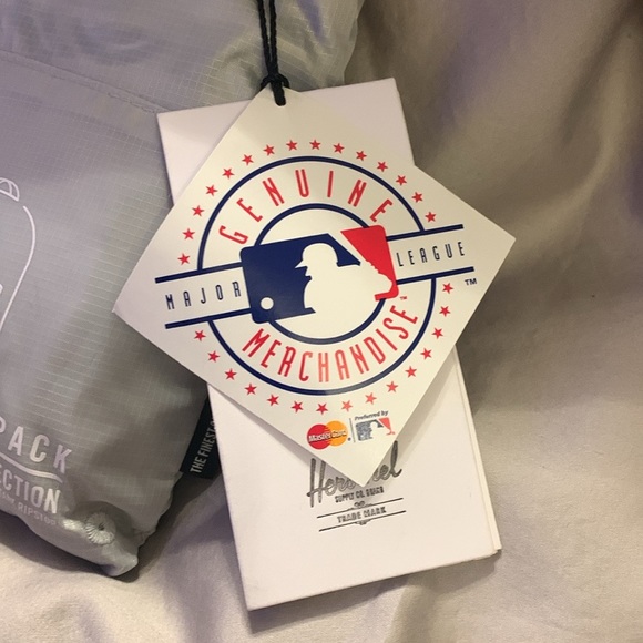 Toronto Blue Jays Stance Socks and Herschel Day Pack Back Pack.. New! - Picture 3 of 5